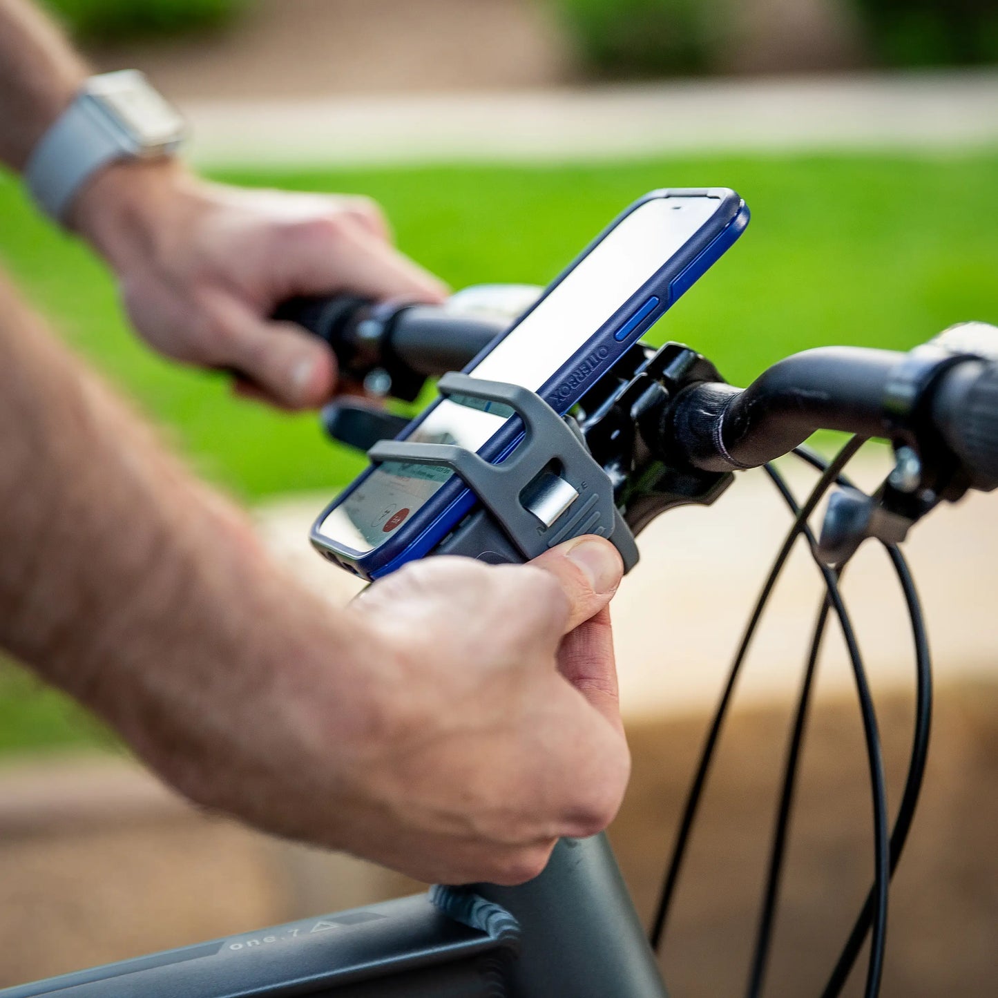 Soporte Smartphone Para Bicicleta Nite Ize Handleband Gris 100% U S A