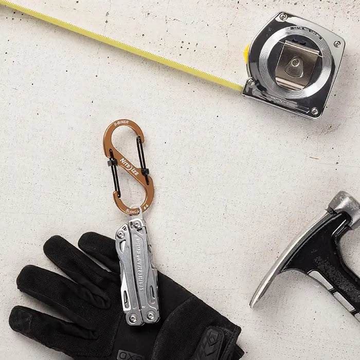 Nite Ize S-biner® Slidelock® Aluminio Coyote #4 USA.